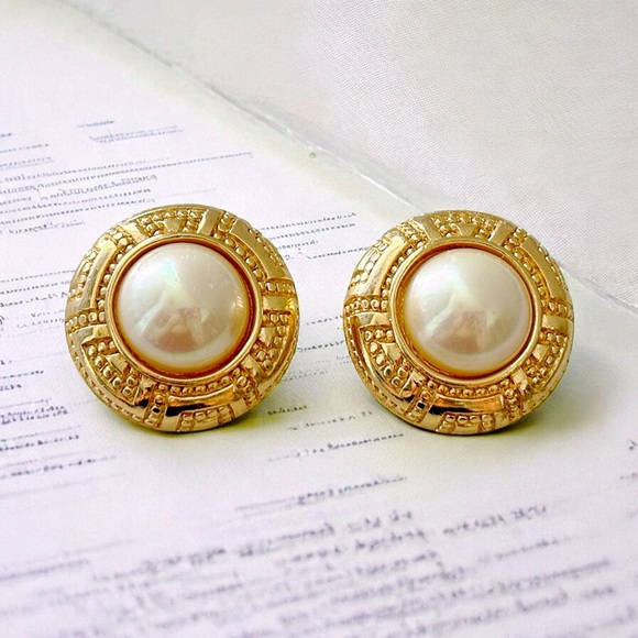 Dior Jewelry - Christian DIOR Gorgeous VINTAGE Large Clip Pearl And Gold Earrings